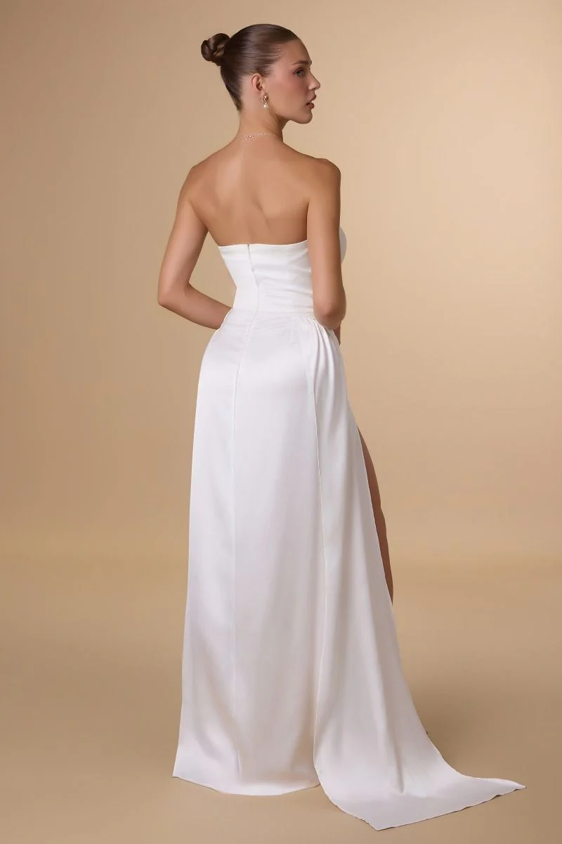 Gwen - T215W - Image 3