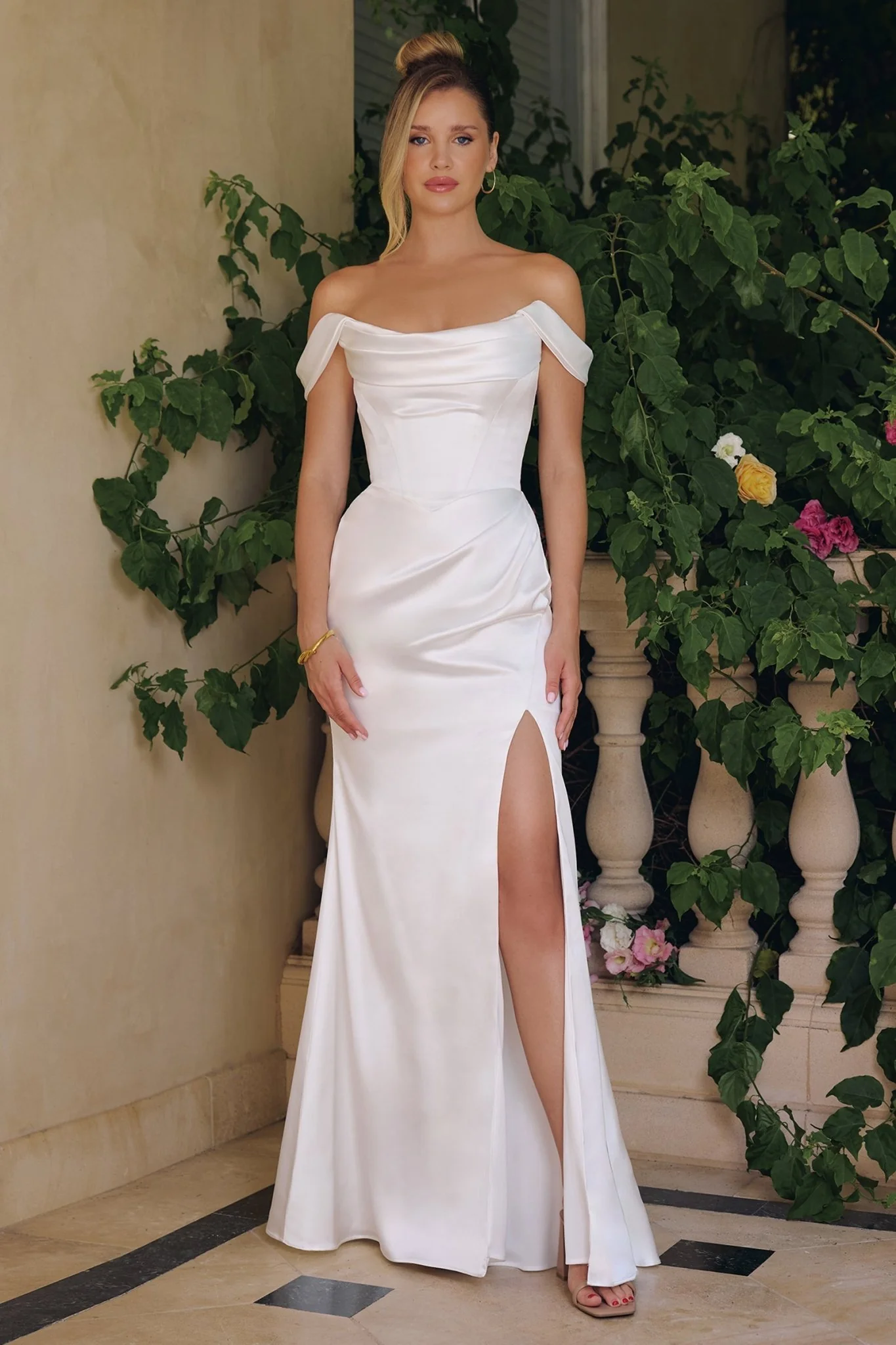 Philippa - T820W